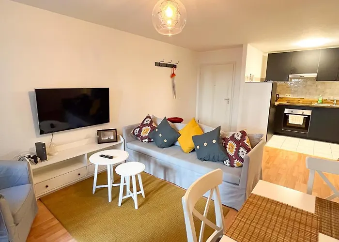 2 Zimmer City Apartment Mit Terrasse Und Tiefgaragenstellplatz In Zentrum Von Leipzig